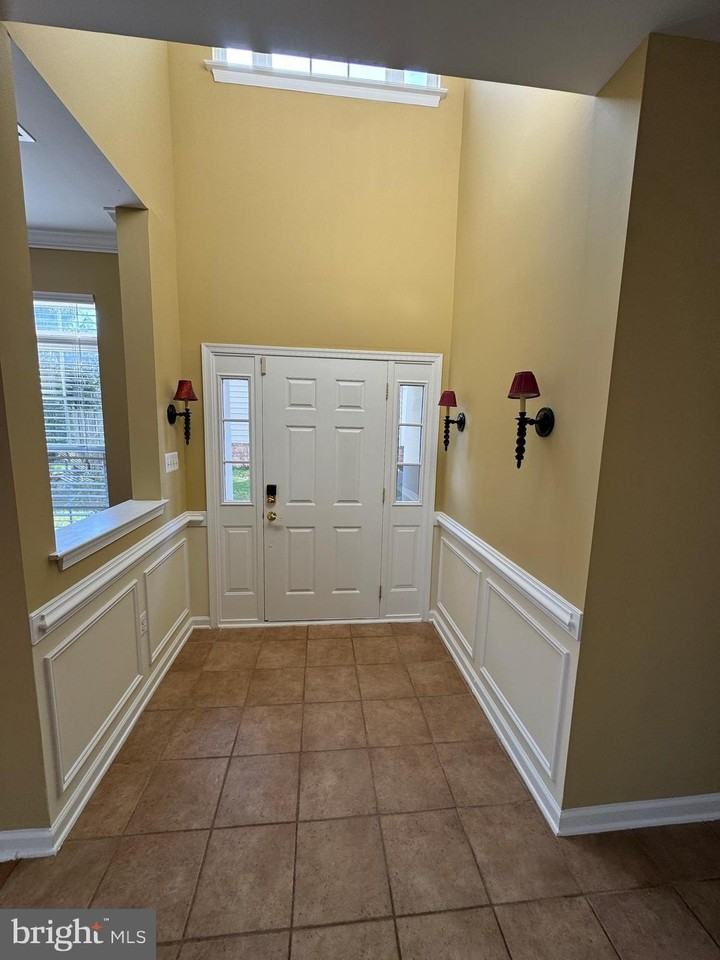 400 Kintyre Ln - Photo 4 of 33