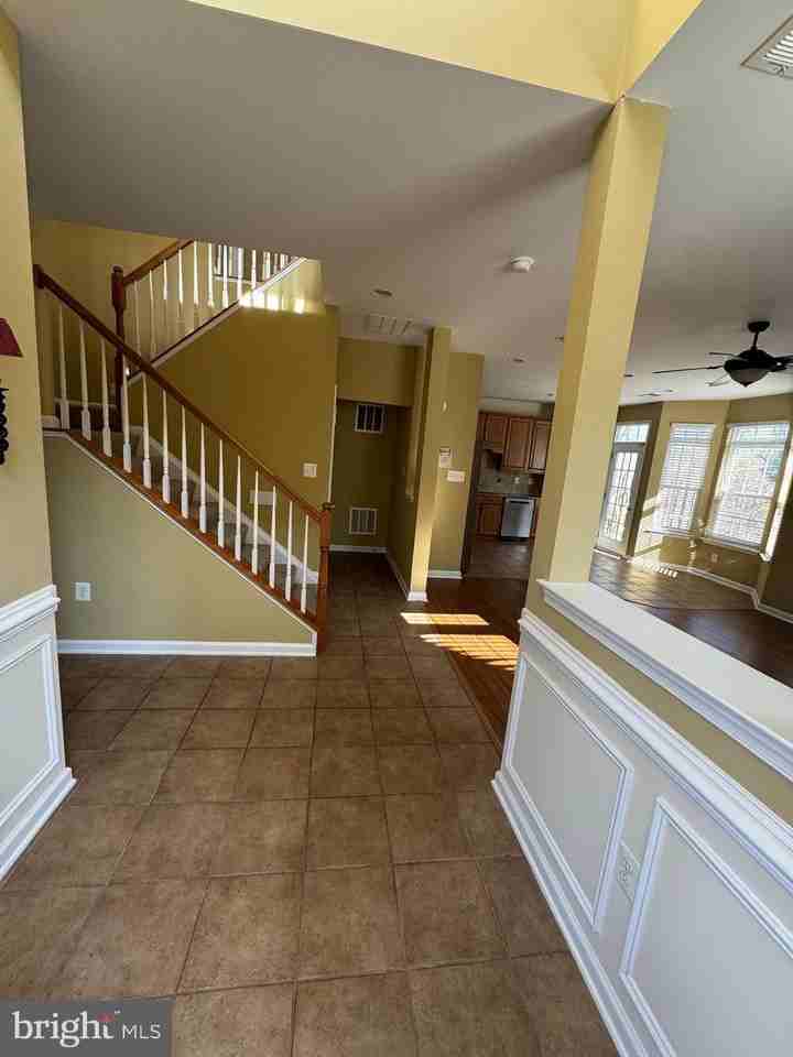 400 Kintyre Ln - Photo 5 of 33