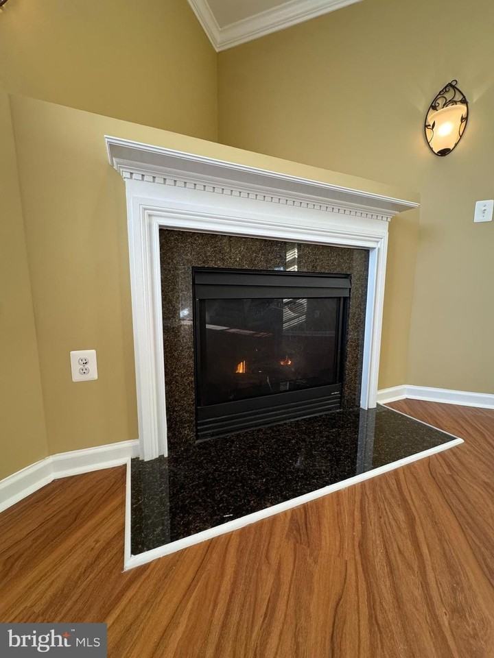 400 Kintyre Ln - Photo 7 of 33