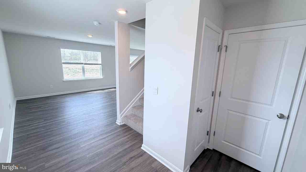 107 DINGES Street - Photo 2 of 32