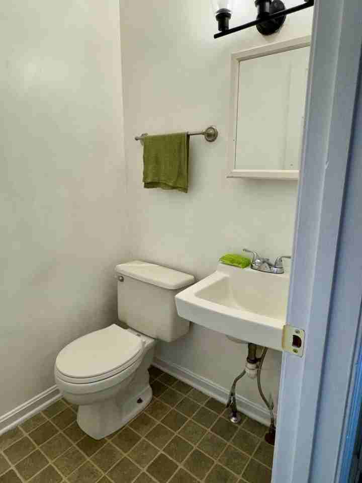 236 Nottoway Dr - Photo 7 of 21
