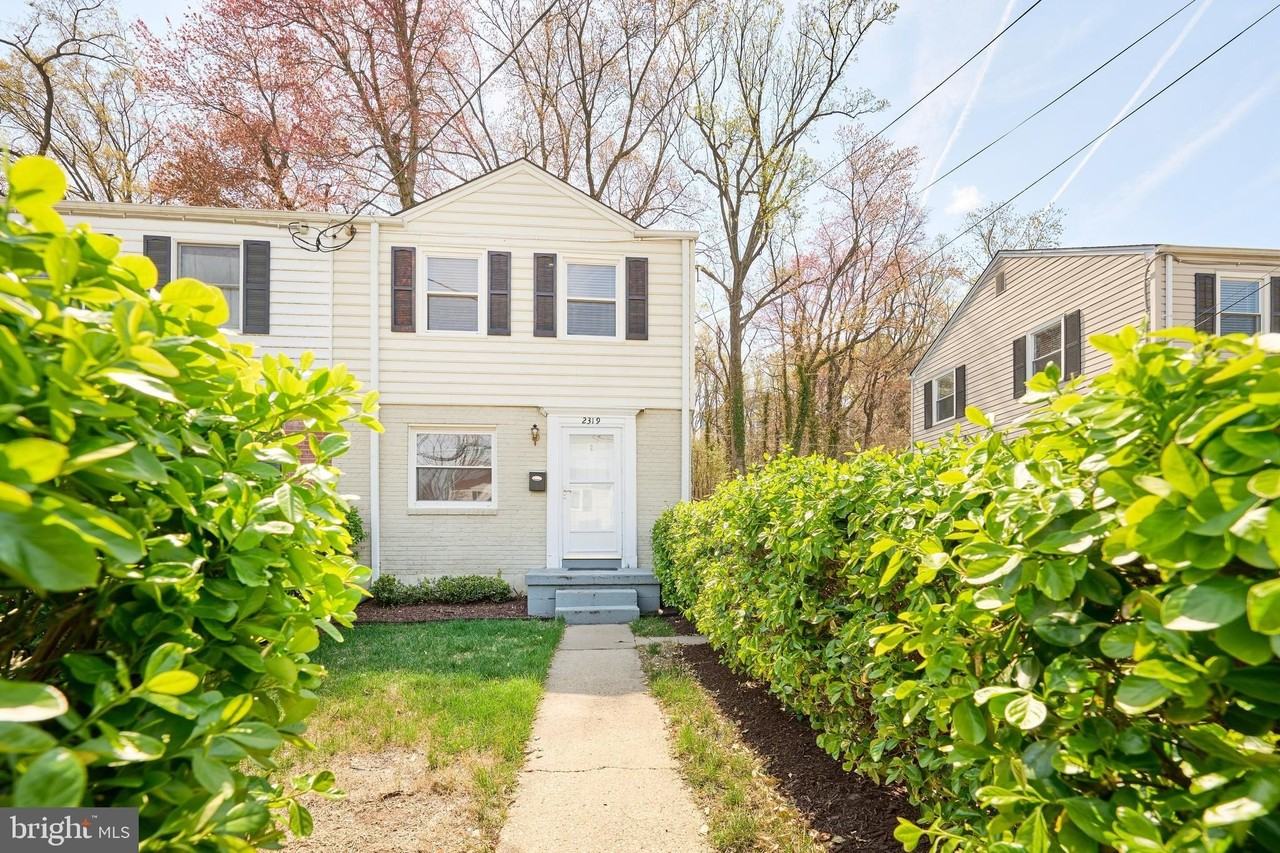 2319 Riverview Ter - Photo 2 of 50