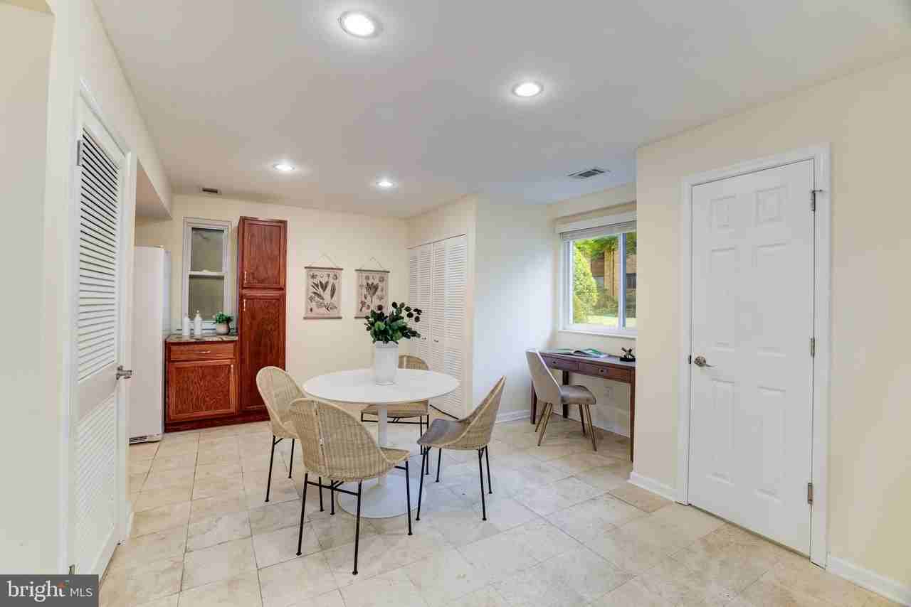 11102 Saffold Way - Photo 2 of 27