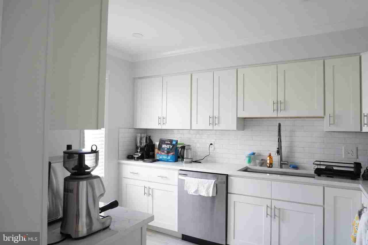 13998 New Braddock Rd - Photo 7 of 34