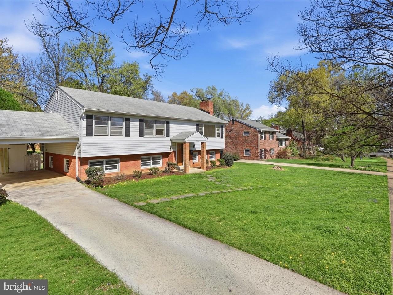 1708 Monza Rd - Photo 3 of 22