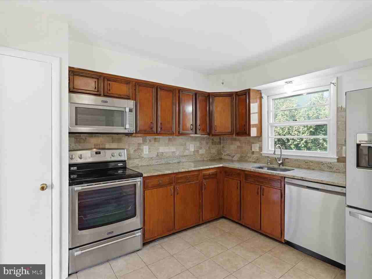 1708 Monza Rd - Photo 5 of 22