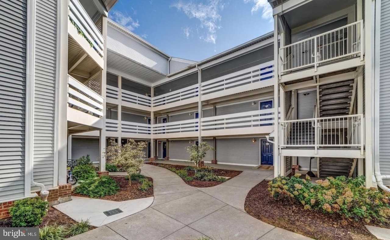 10300 Appalachian Cir #307 - Photo 3 of 23