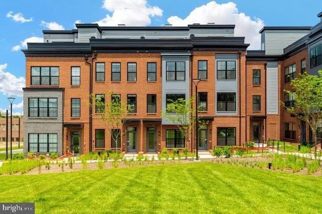 11236 Bunsen St - Photo 2 of 50