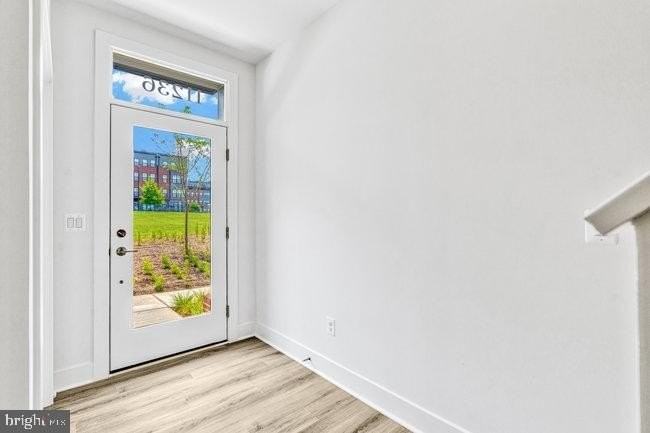 11236 Bunsen St - Photo 5 of 50