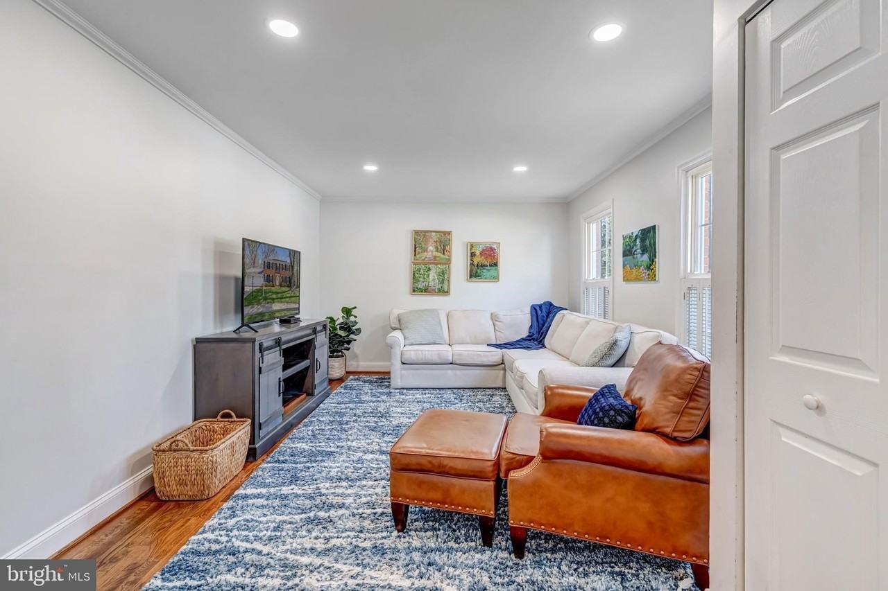 8409 Finlay Ct - Photo 4 of 50