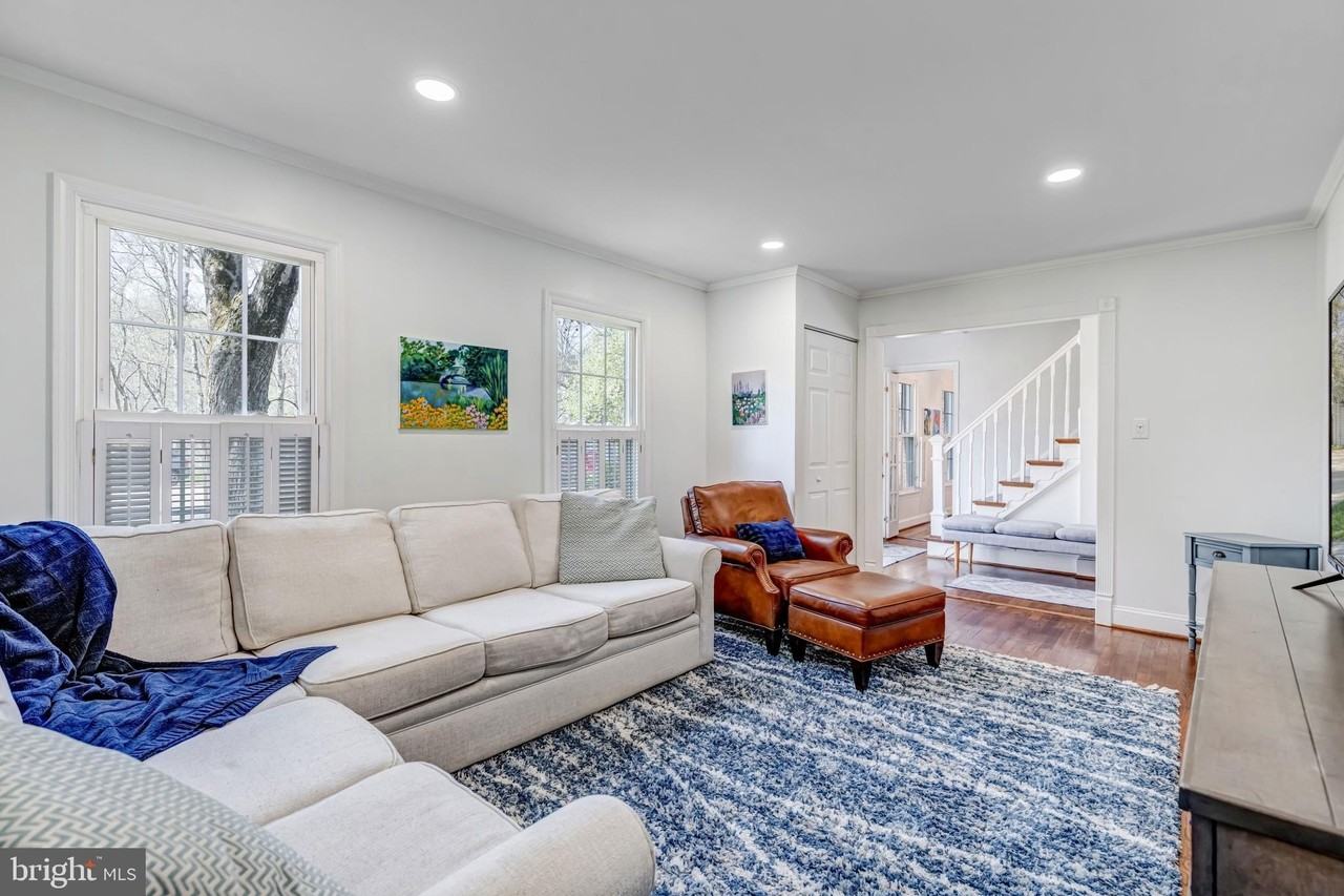 8409 Finlay Ct - Photo 5 of 50