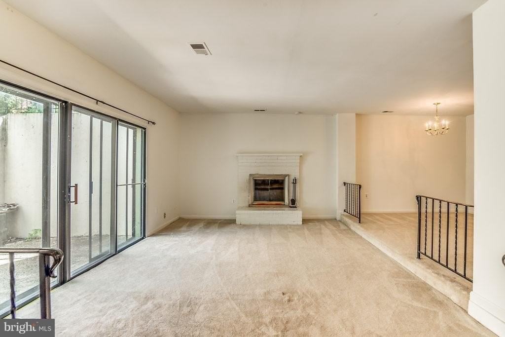 3863 Persimmon Cir - Photo 6 of 30