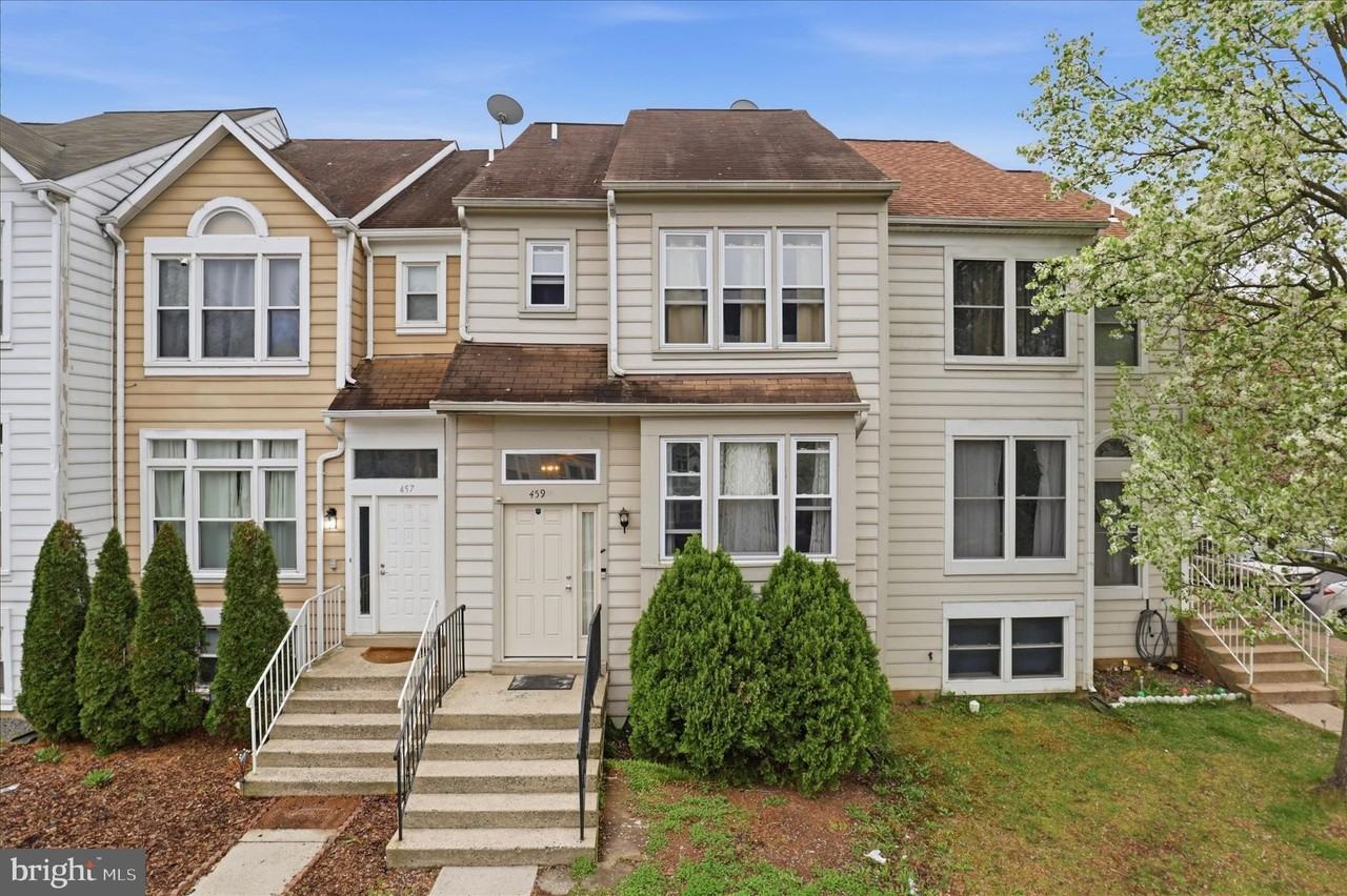 459 Virginia Ave - Photo 4 of 43