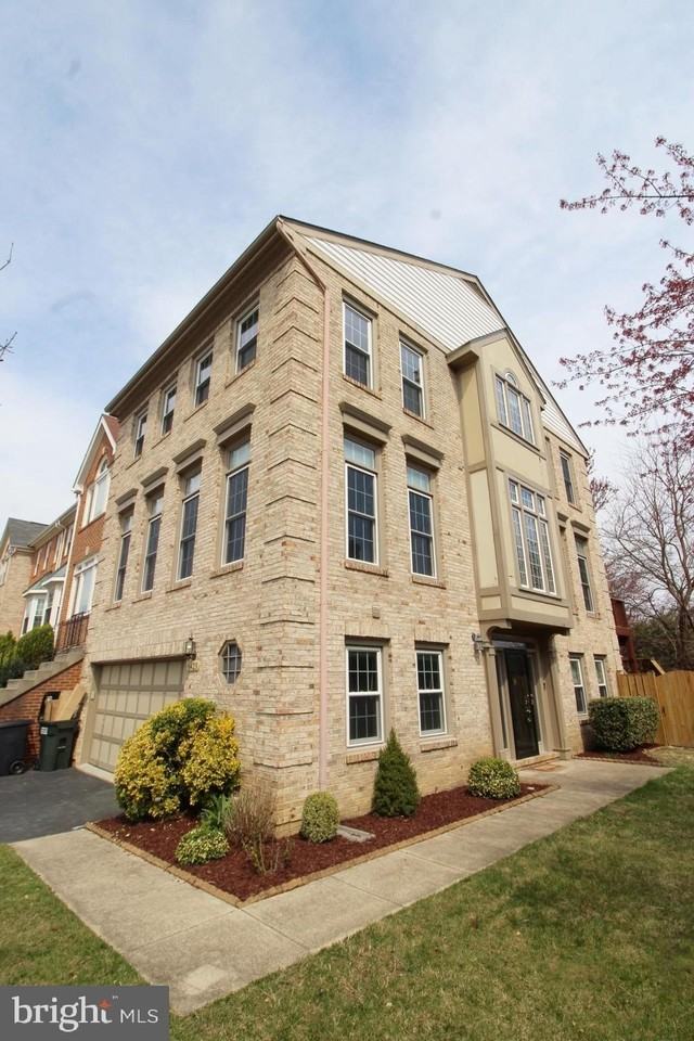 6423 Little Potters Ln - Photo 2 of 30