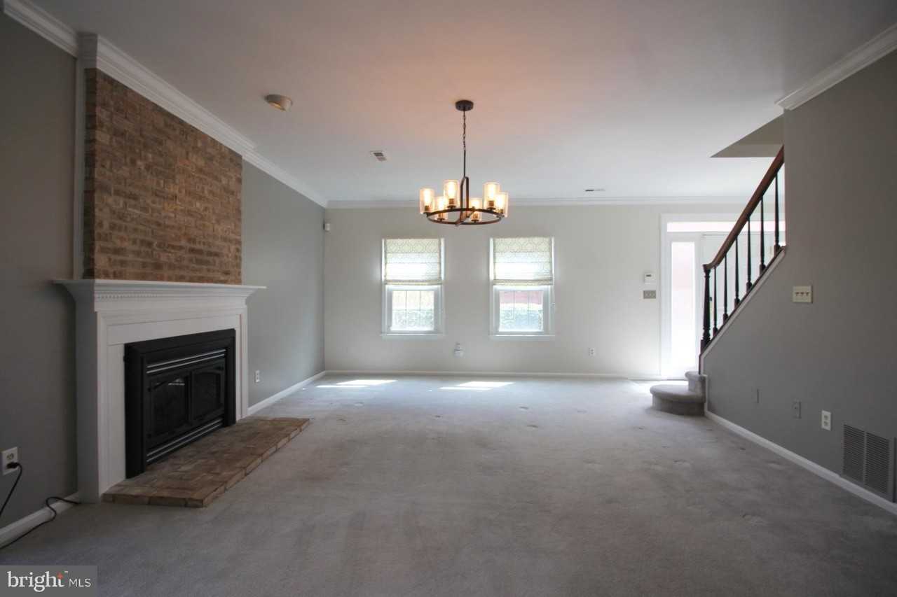 6423 Little Potters Ln - Photo 6 of 30