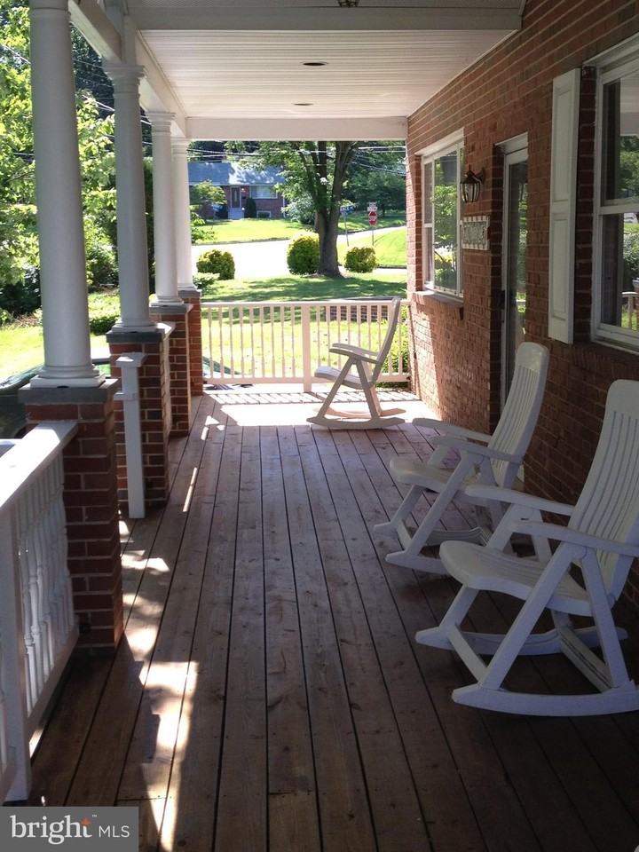 7017 Murray Ln - Photo 4 of 30