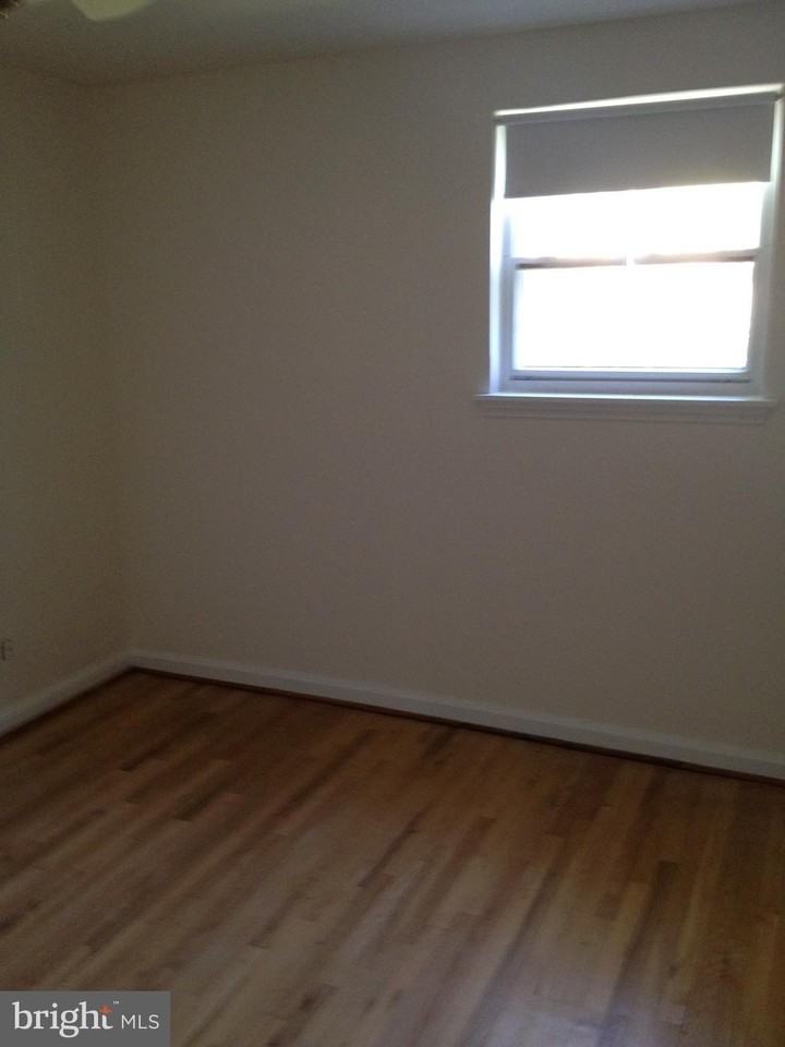 7017 Murray Ln - Photo 6 of 30