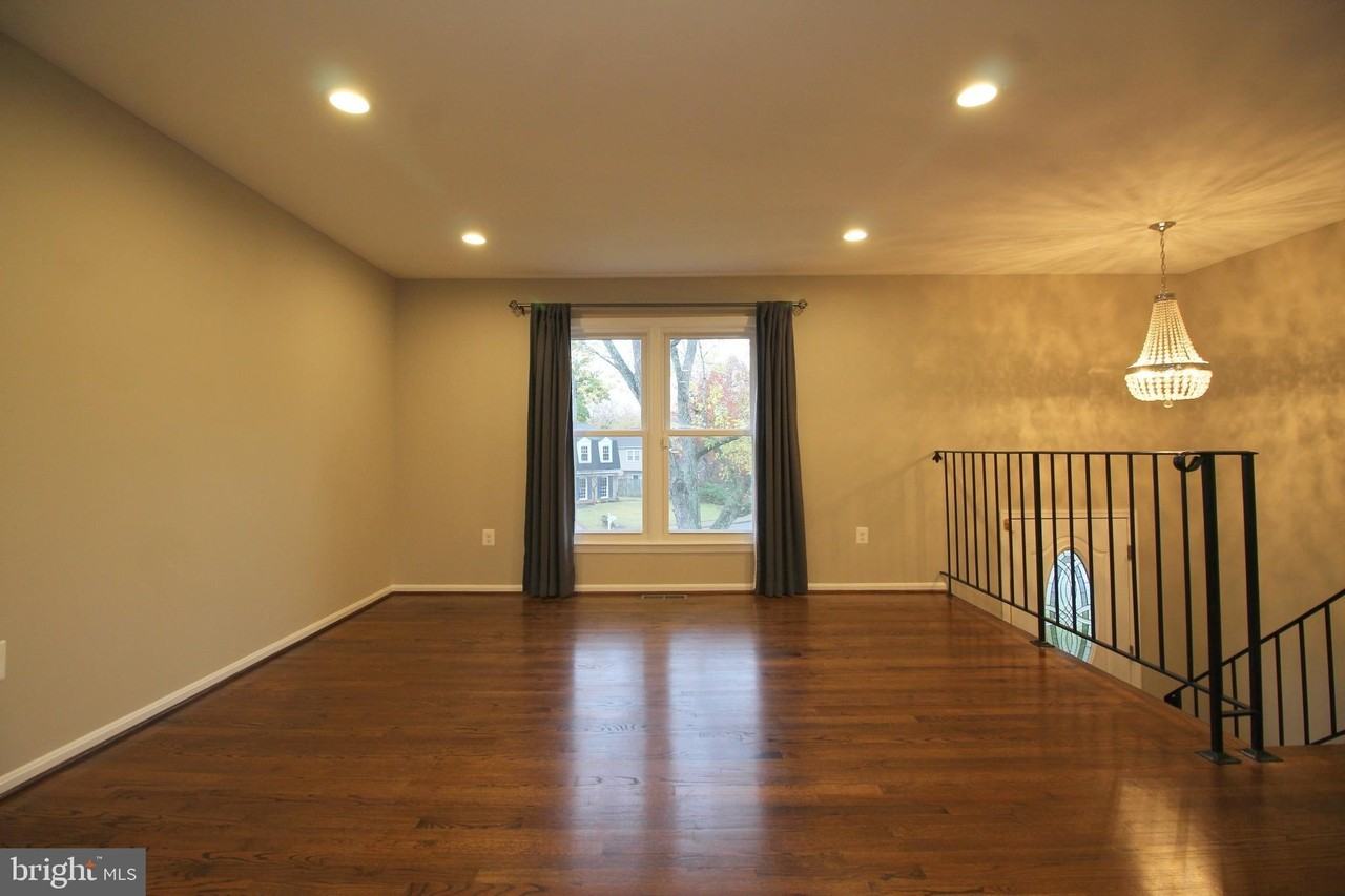 4500 Lantern Pl - Photo 3 of 30