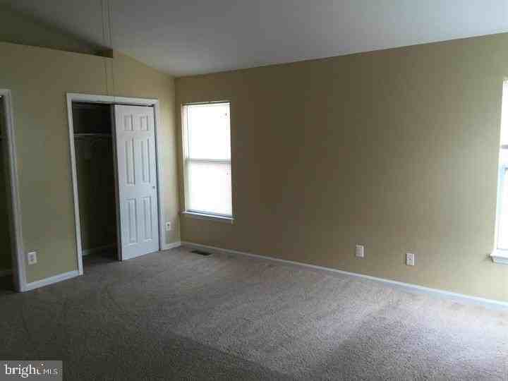 2519 James Monroe Cir - Photo 4 of 8