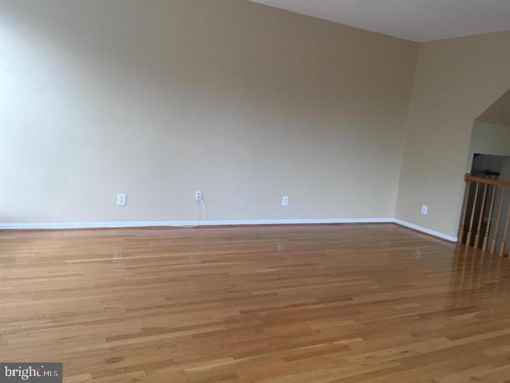 2519 James Monroe Cir - Photo 5 of 8