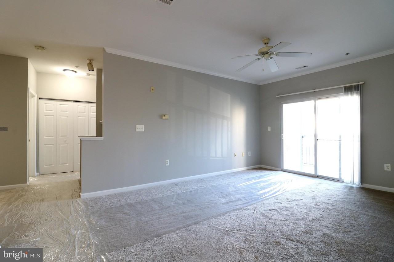 5117E Travis Edward Way Unit 5117e - Photo 2 of 15