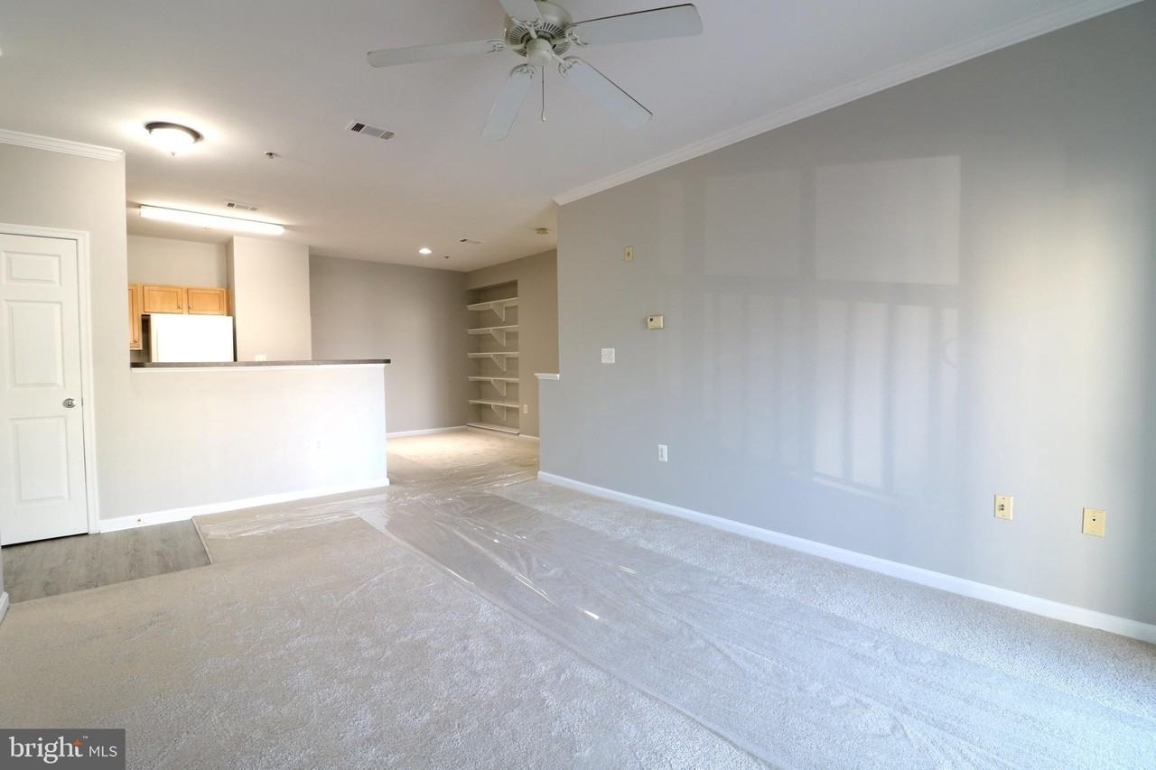 5117E Travis Edward Way Unit 5117e - Photo 3 of 15