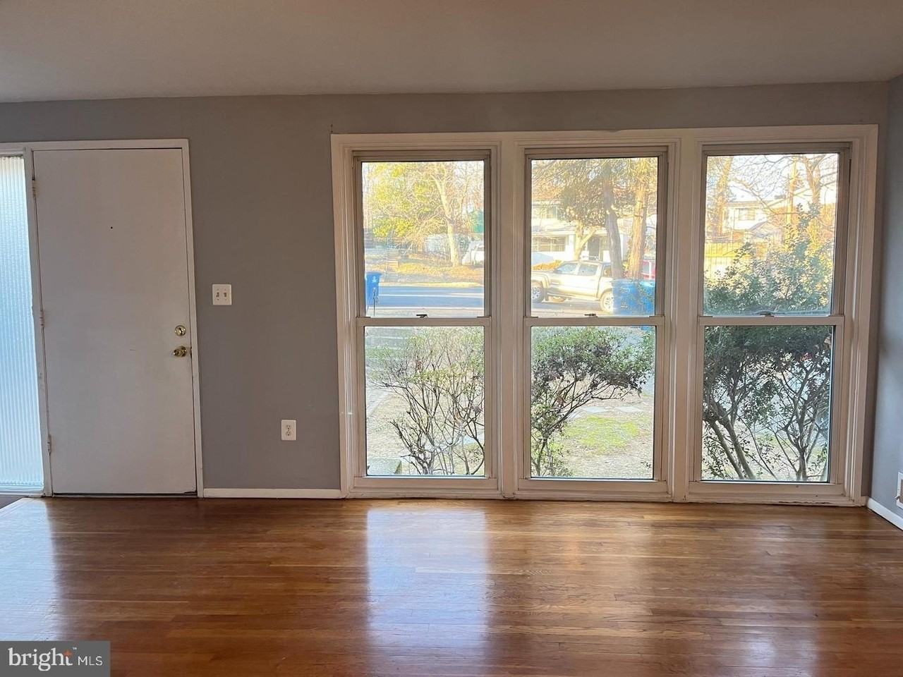 6323 Fenton Ct - Photo 5 of 29