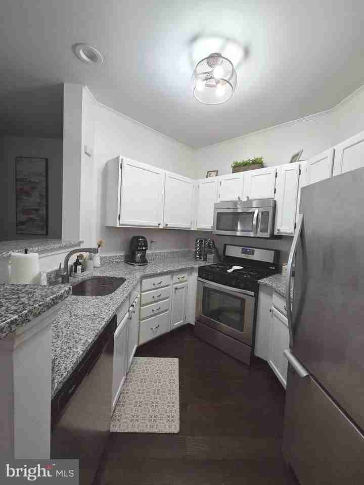 14322 Climbing Rose Way Apt 301 - Photo 6 of 24