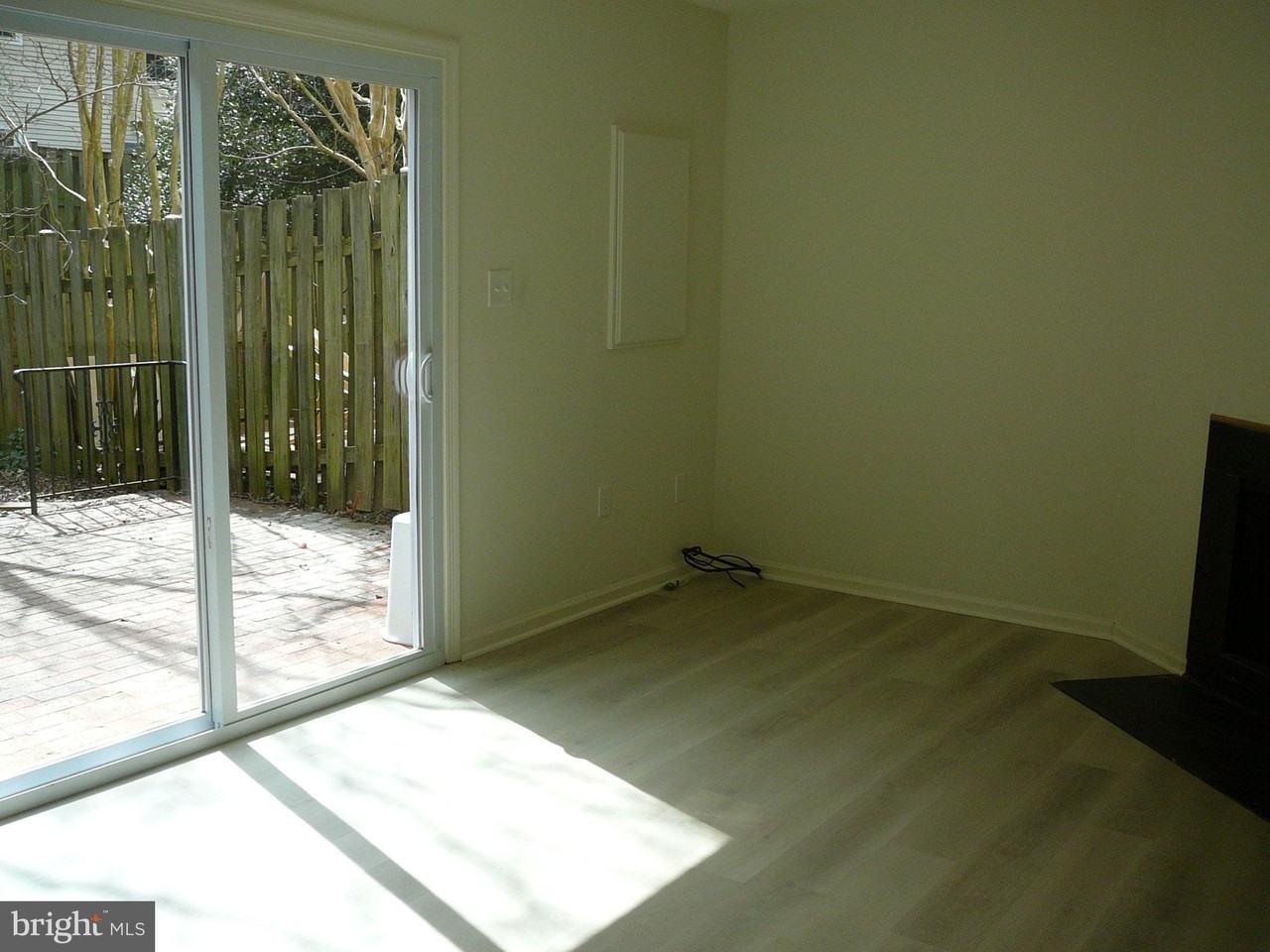 8607 Dellway Ln - Photo 7 of 9