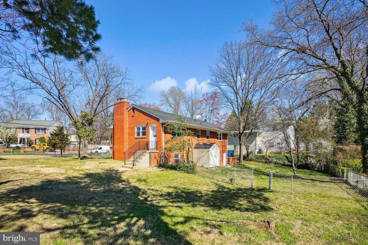 4107 Javins Dr - Photo 3 of 20