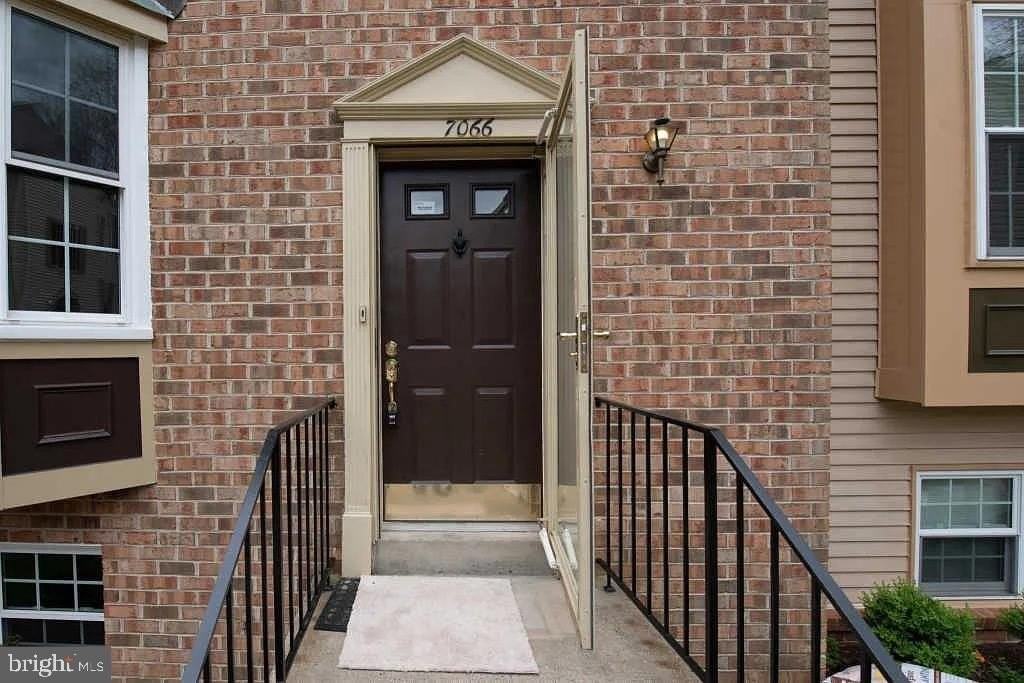 7066 Solomon Seal Ct - Photo 2 of 17