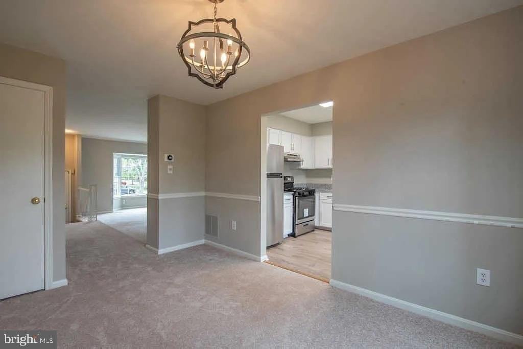 7066 Solomon Seal Ct - Photo 4 of 17