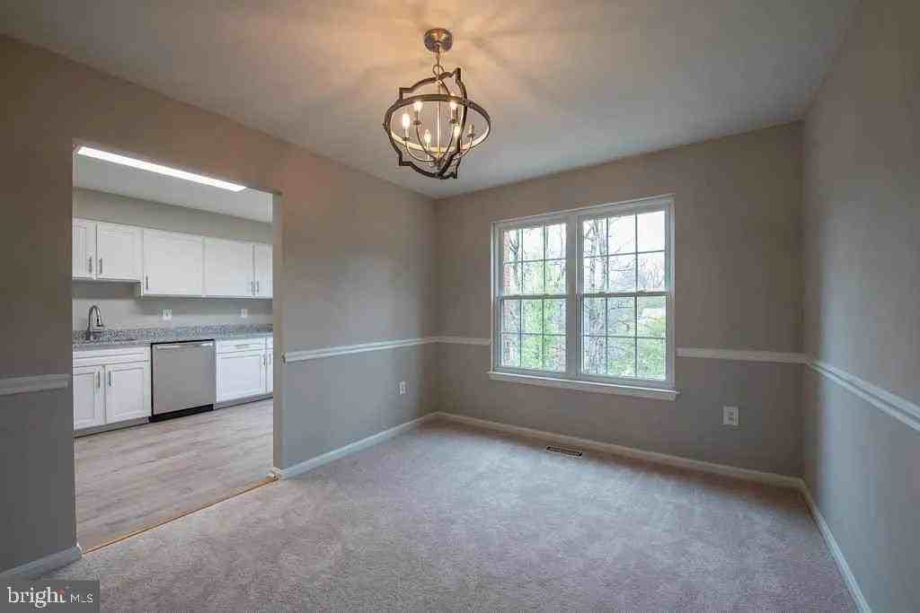 7066 Solomon Seal Ct - Photo 5 of 17