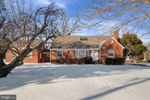 featured image of 1688 Chain Bridge Rd