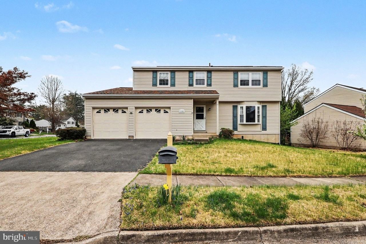 1101 Wintrol Ct - Photo 2 of 26