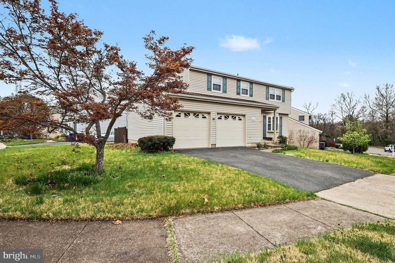 1101 Wintrol Ct - Photo 3 of 26