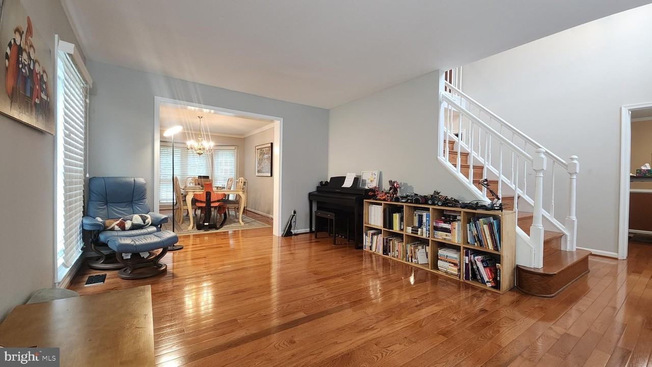 6453 Springhouse Cir - Photo 3 of 23