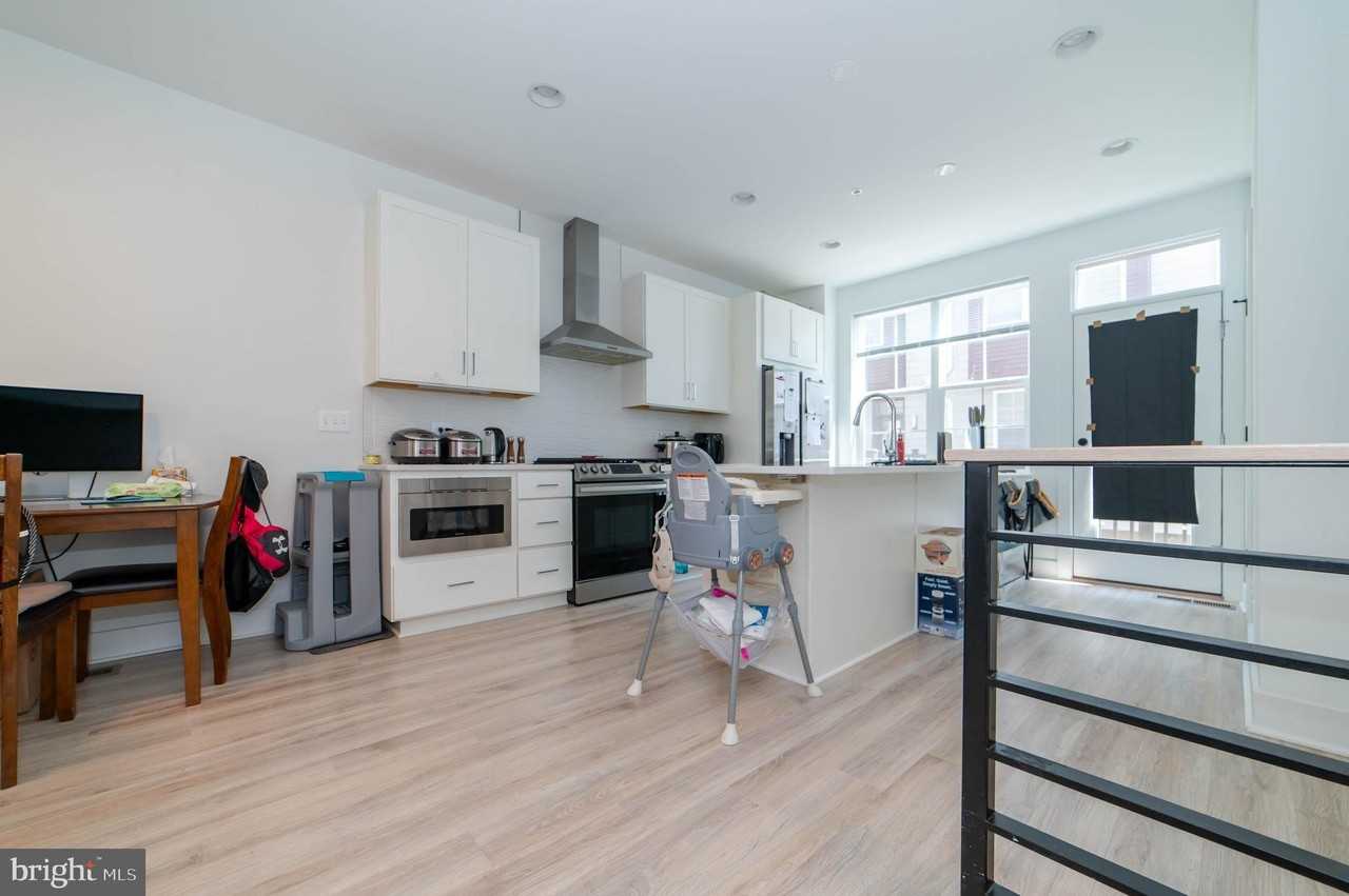 7306 Blade Dr - Photo 6 of 46