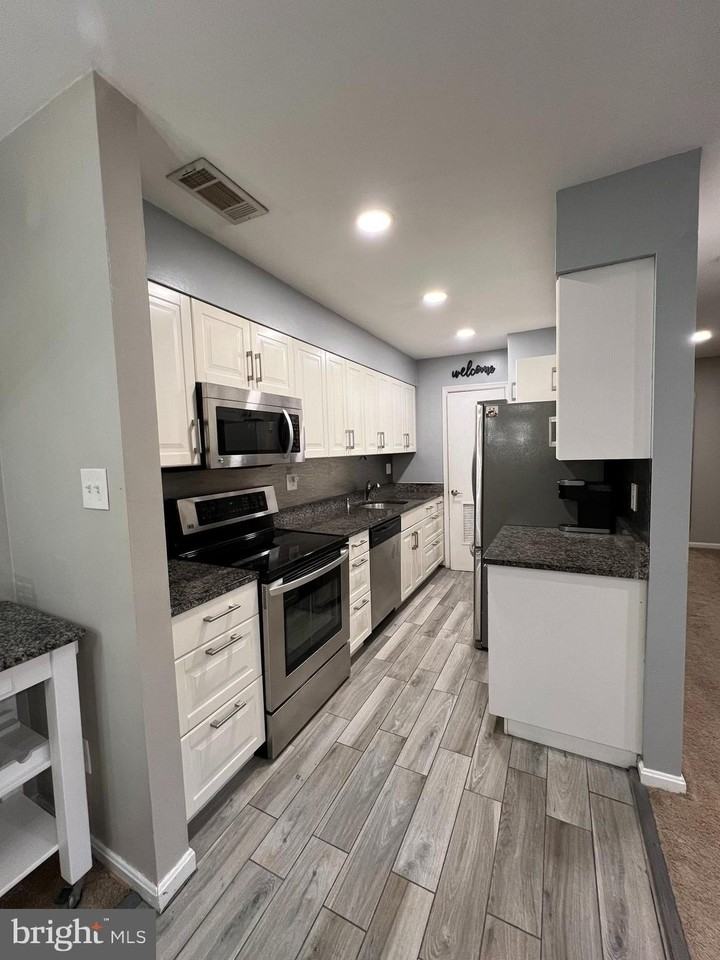 5800F Torington Dr Unit 837 - Photo 6 of 30