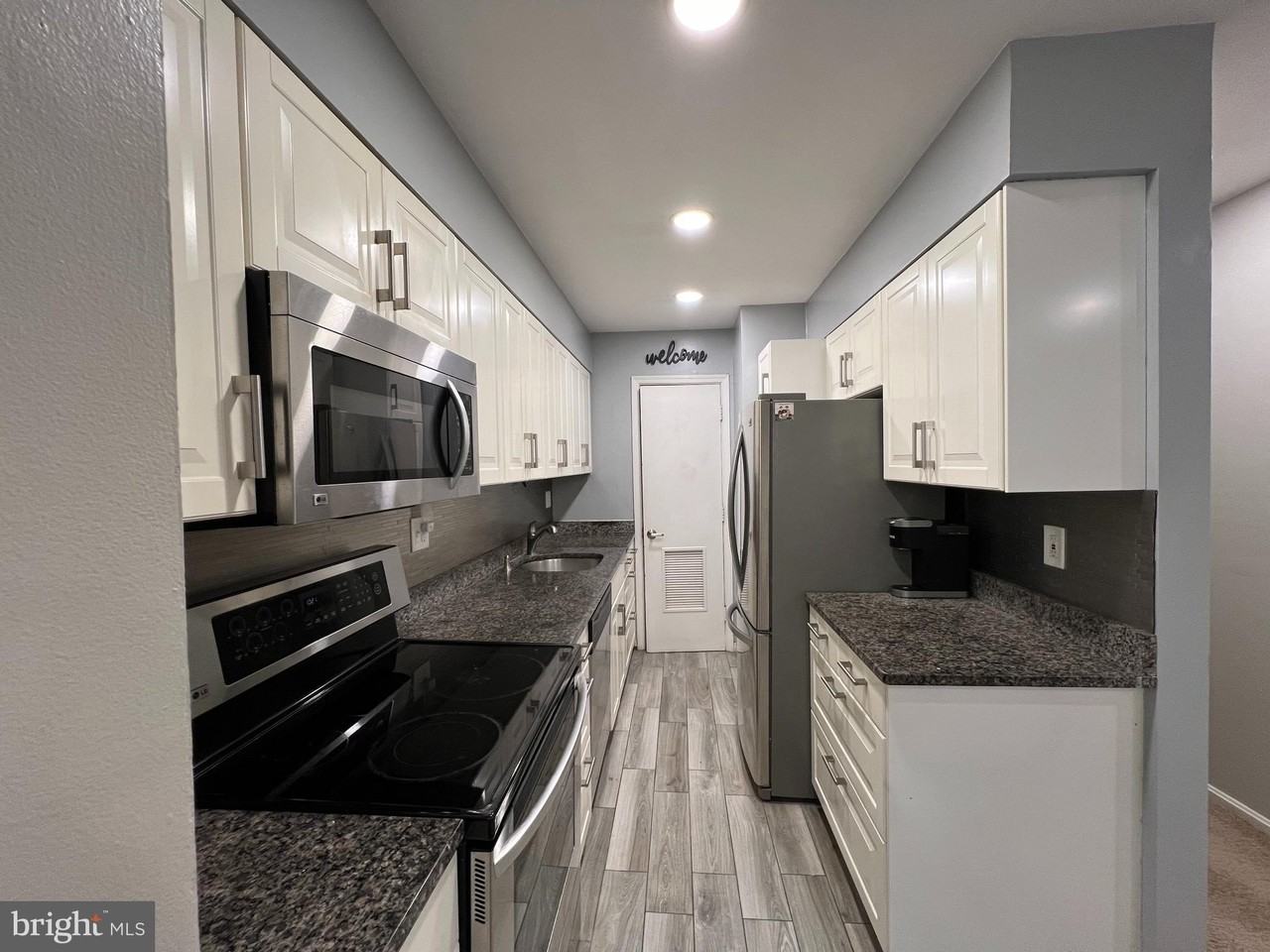 5800F Torington Dr Unit 837 - Photo 7 of 30