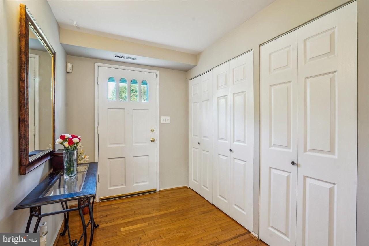 1803 Rupert St - Photo 3 of 20