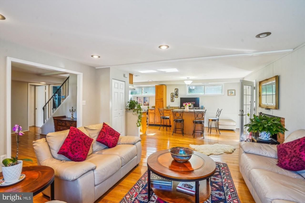 1803 Rupert St - Photo 5 of 20