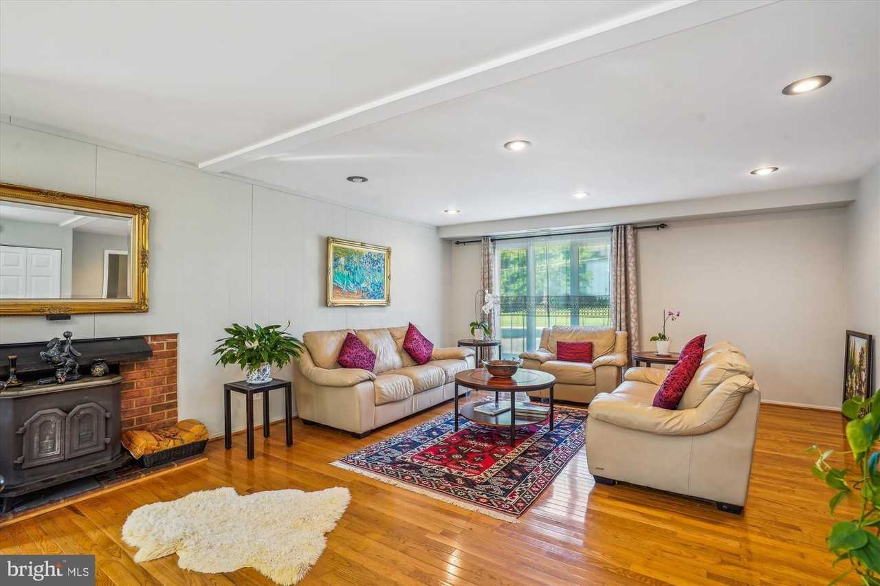 1803 Rupert St - Photo 6 of 20