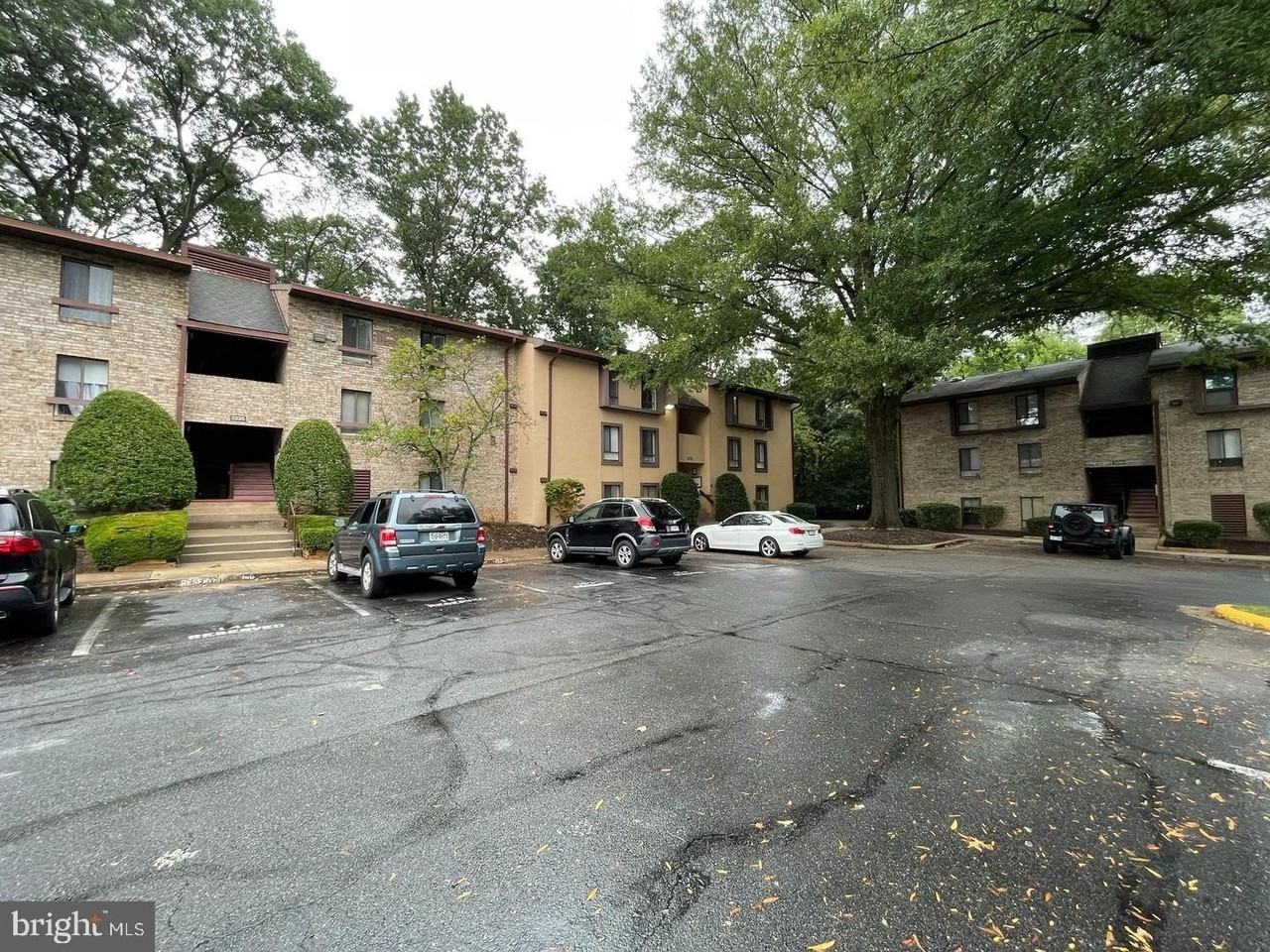 2237 Castle Rock Sq Apt 1b - Photo 3 of 30