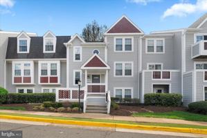 featured image of 12942A Grays Pointe Rd Unit 12942a