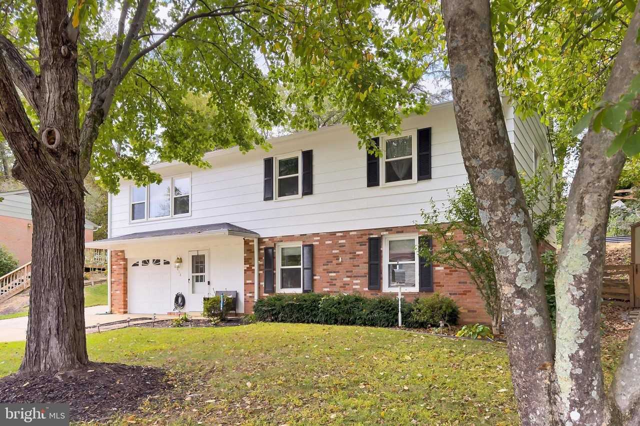 8614 Arley Dr - Photo 2 of 48