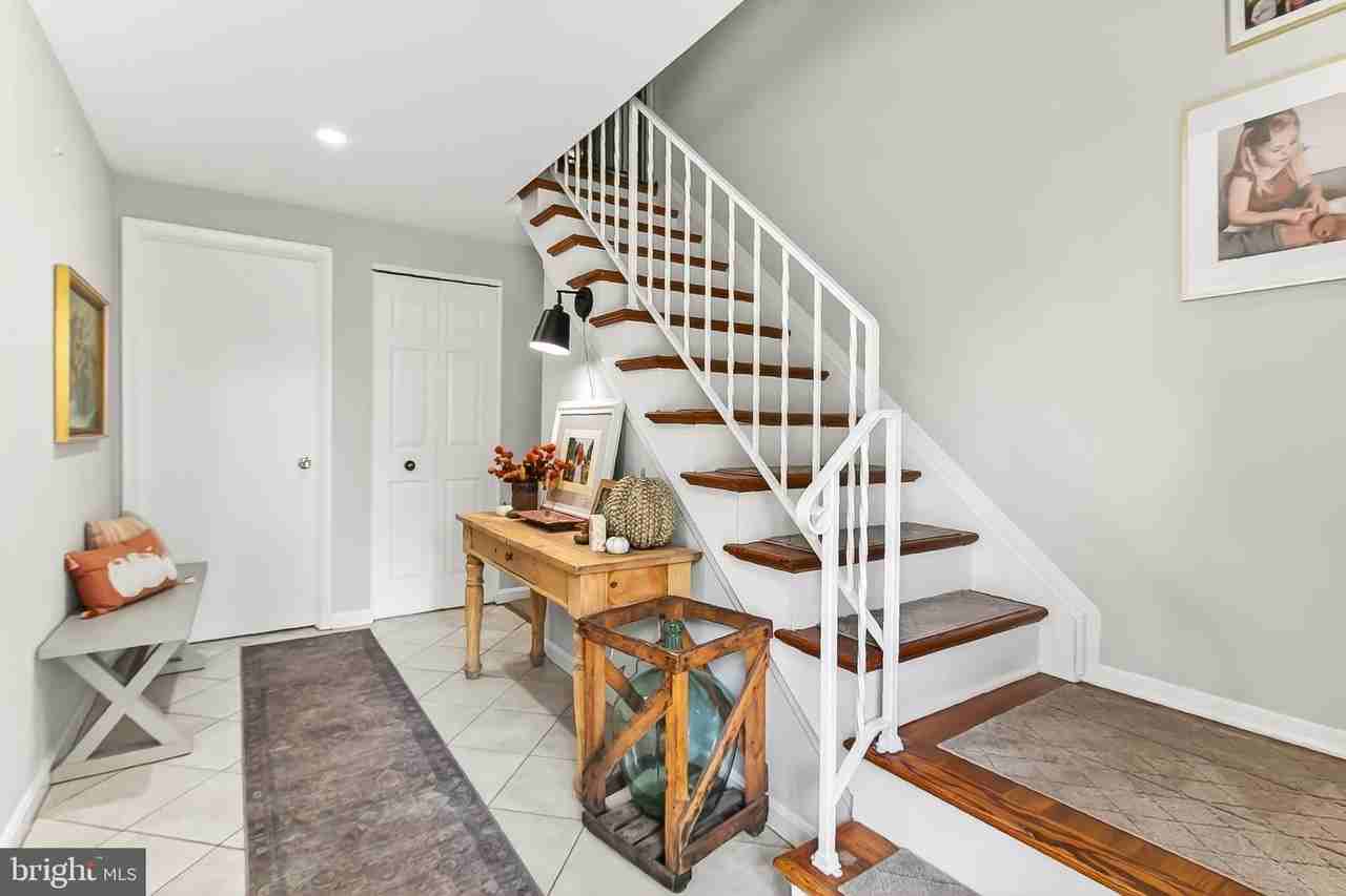 8614 Arley Dr - Photo 5 of 48