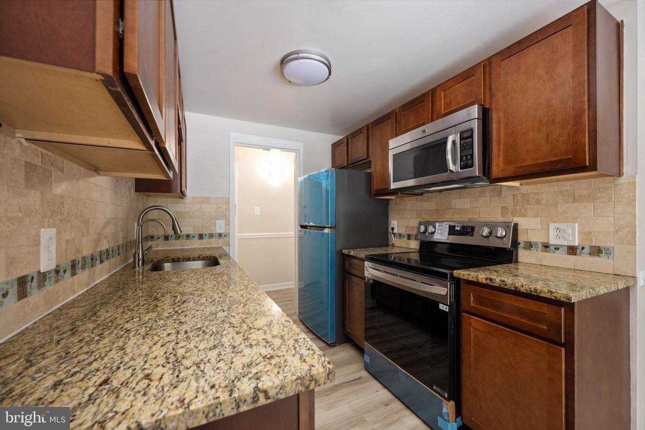 11659 Stoneview Sq Apt 11c - Photo 6 of 32