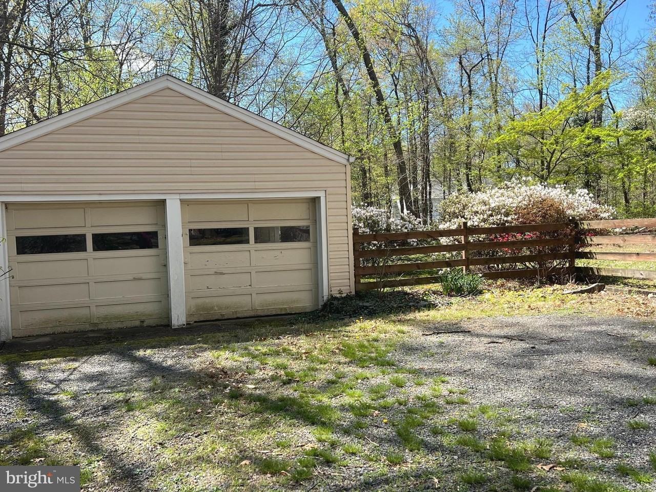 4112 Elizabeth Ln - Photo 3 of 23