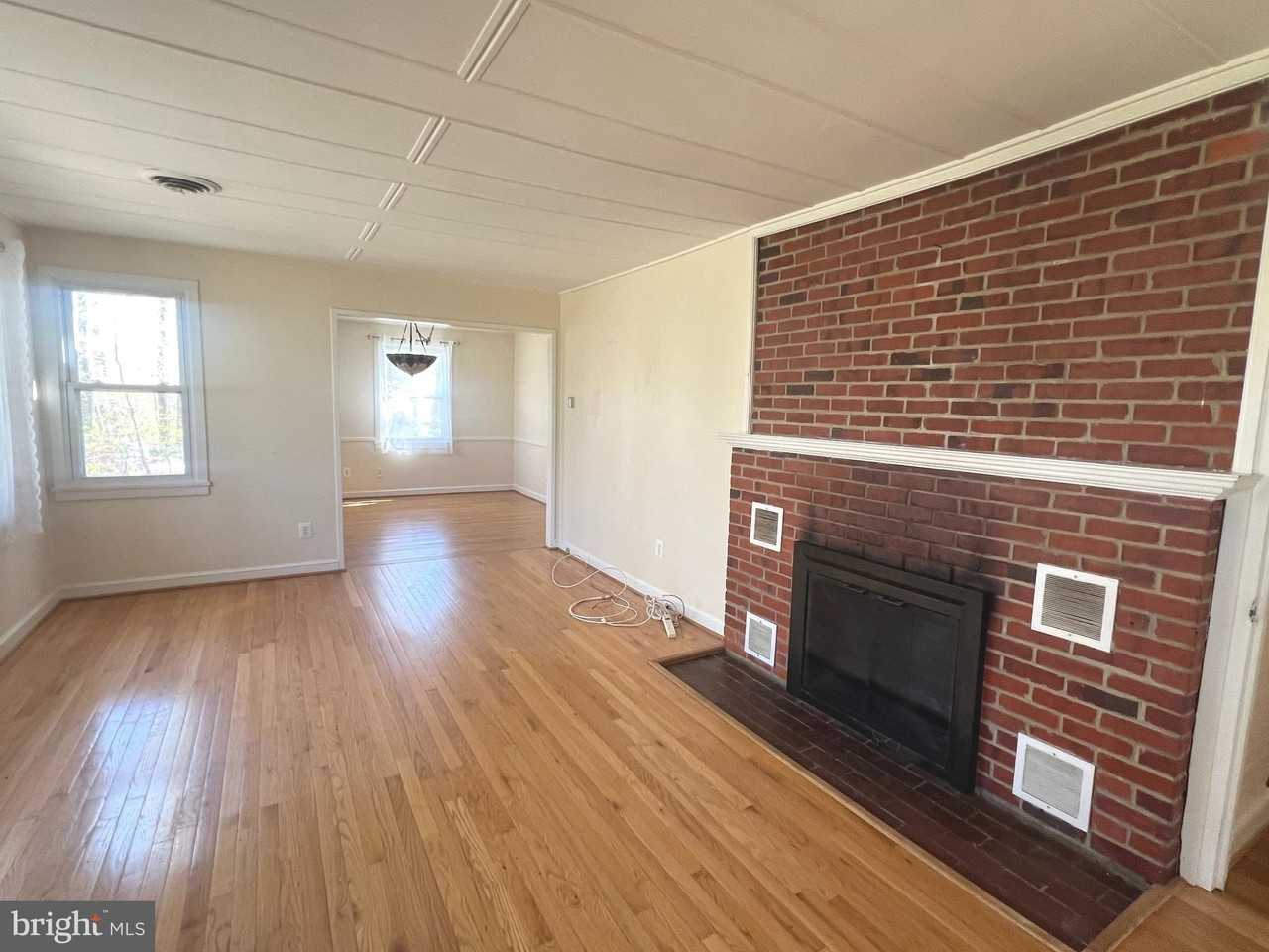 4112 Elizabeth Ln - Photo 5 of 23